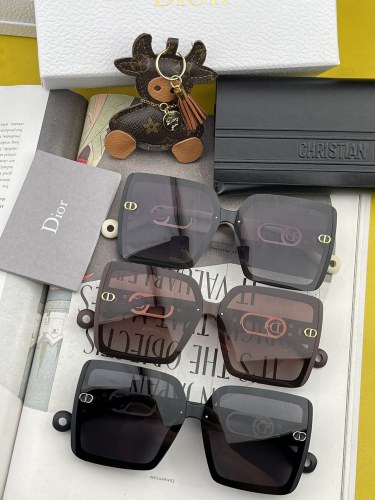 D*ior Glasses XX 20230706-38