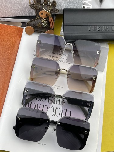 D*ior Glasses XX 20230706-41