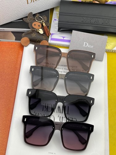 D*ior Glasses XX 20230706-95