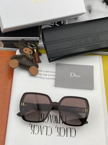 D*ior Glasses XX 20230706-35