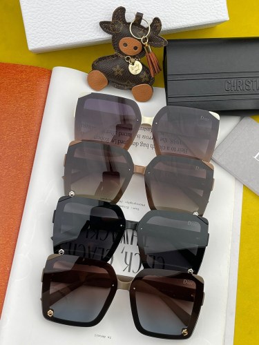 D*ior Glasses XX 20230706-93