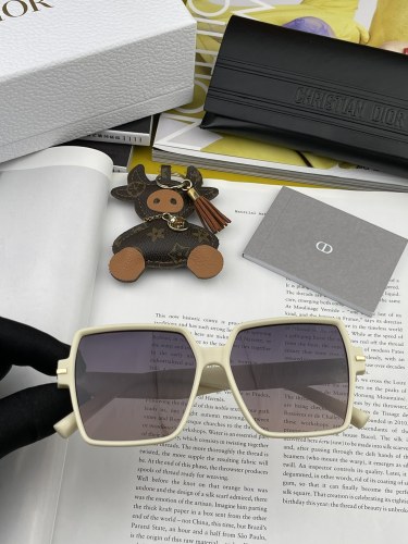 D*ior Glasses XX 20230706-45