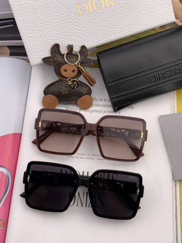 D*ior Glasses XX 20230707-21
