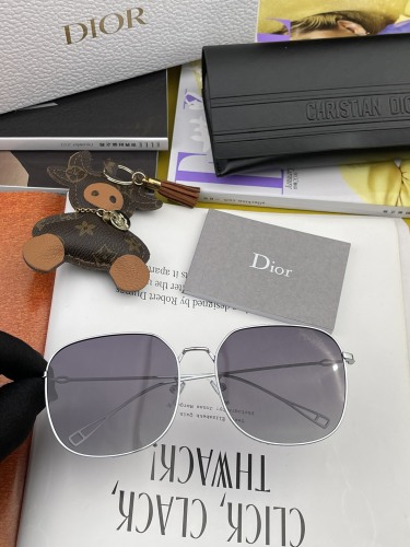 D*ior Glasses XX 20230707-32