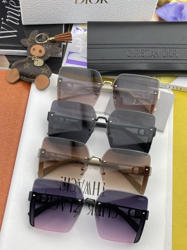D*ior Glasses XX 20230707-40