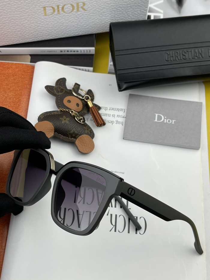 D*ior Glasses XX 20230708-67