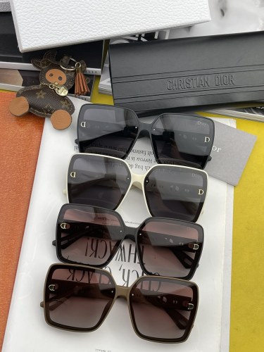 D*ior Glasses XX 20230708-55