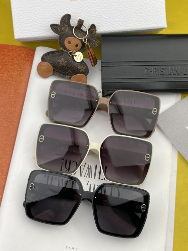 D*ior Glasses XX 20230708-47