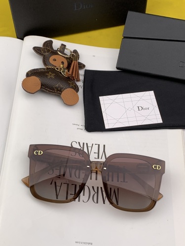 D*ior Glasses XX 20230708-66