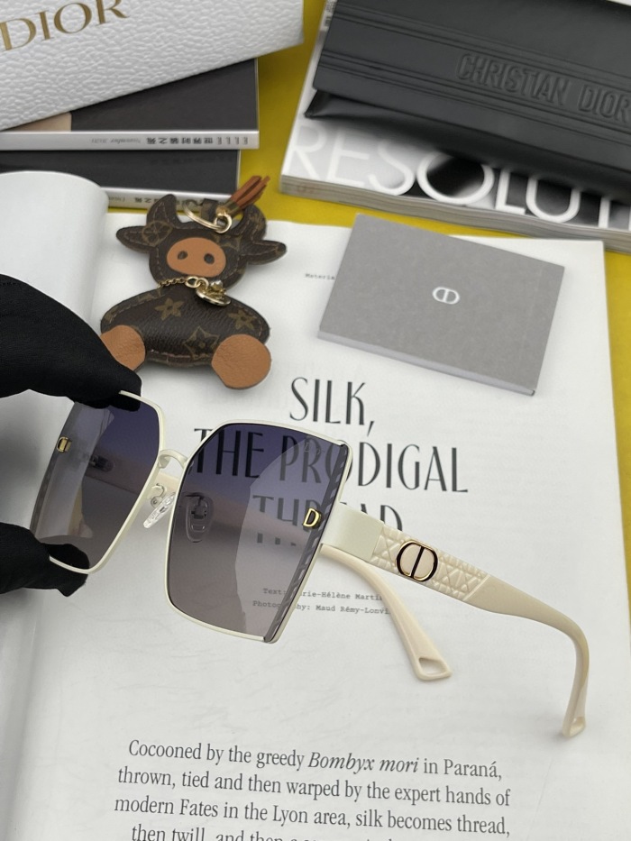 D*ior Glasses XX 20230708-112