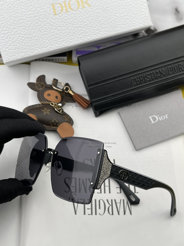 D*ior Glasses XX 20230708-51