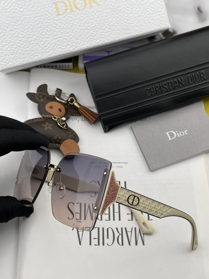 D*ior Glasses XX 20230708-51