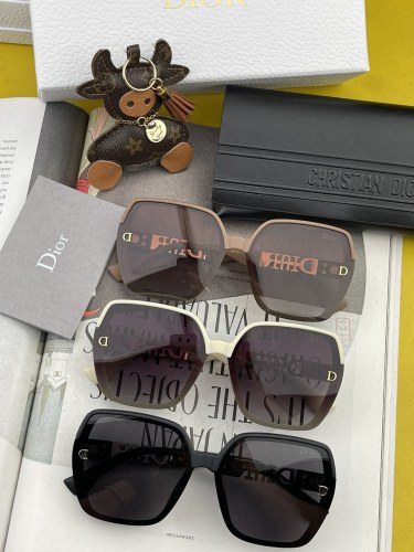 D*ior Glasses XX 20230708-43