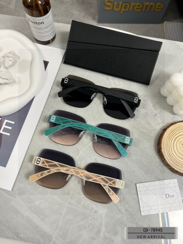 D*ior Glasses XX 20230710-34
