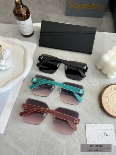 D*ior Glasses XX 20230710-35