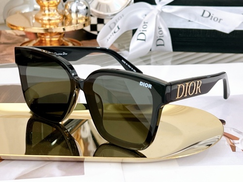 D*ior Glasses XX 20230712-73