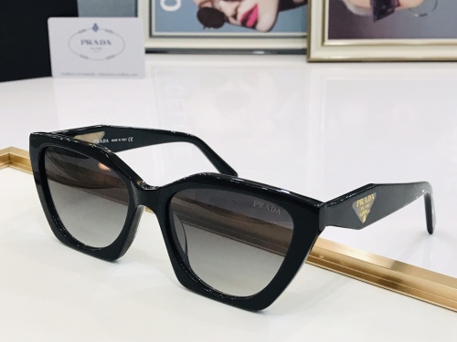 P*rada Glasses Top XX 20230714-18