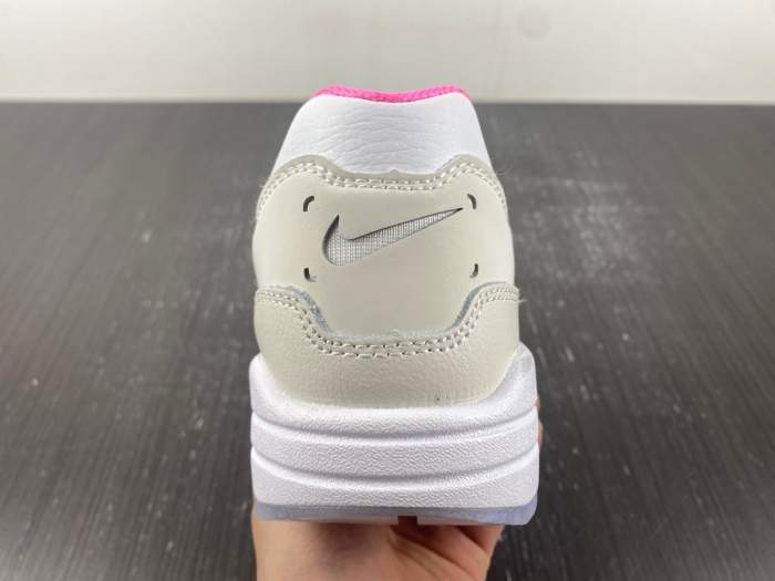 Air Max 1 Unlock Your Space FN0608-101
