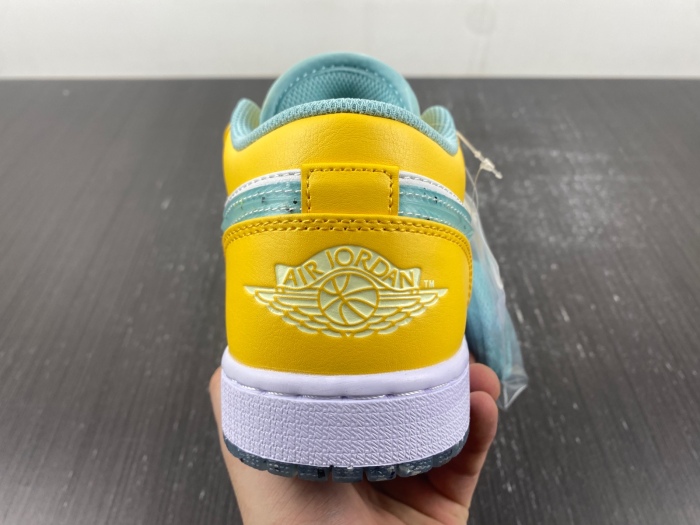 Air Jordan 1 Low SE Recycled Grind  DX4375-800