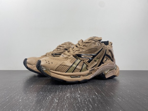 B*alenciaga runner AM 20230724-2