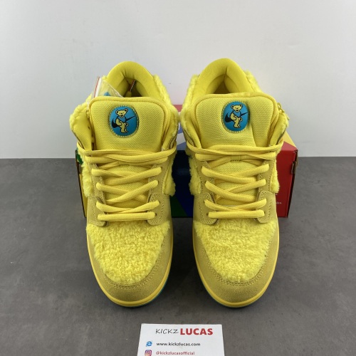 SB Dunk Low Grateful Dead Bears Opti Yellow  CJ5378-700