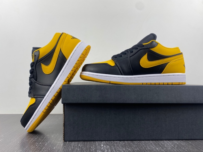Air Jordan 1 Retro Low Yellow Toe 553558-072