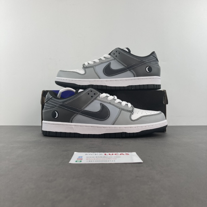 SB Dunk Low Moon DD1503-108