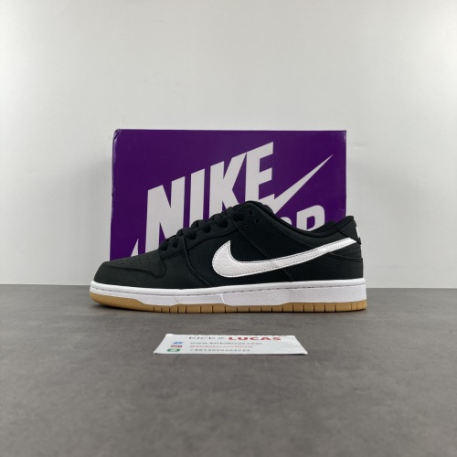 SB Dunk Low Pro Black Gum  CD2563-006