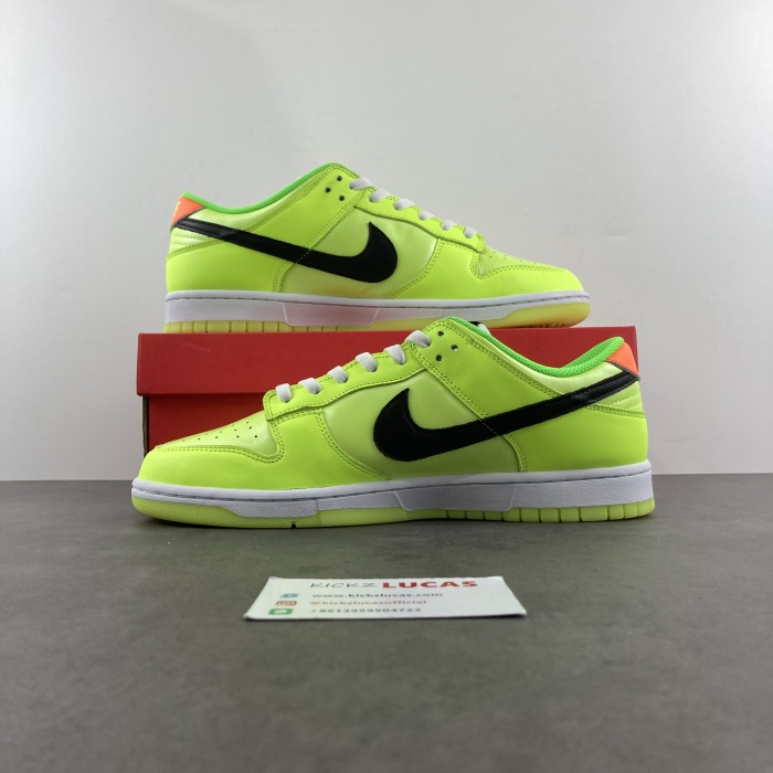 Dunk Low Glow in the Dark FJ4610-702