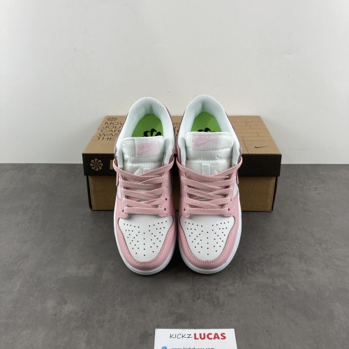 SB Dunk Low Next Nature Pale Coral (W) DD1873-100