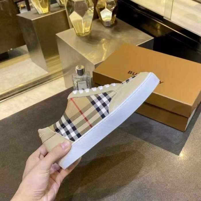 Women and Men B*urberry Top Sneaker CL 20230613-100