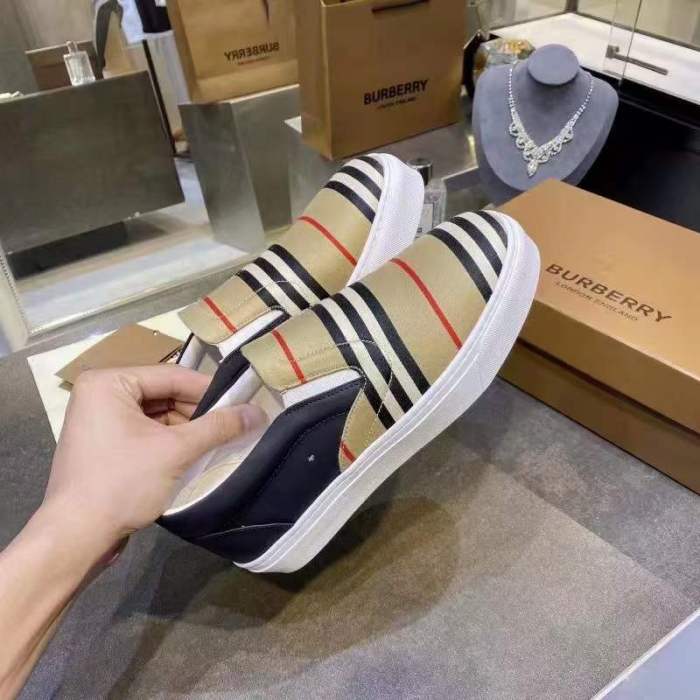 Women and Men B*urberry Top Sneaker CL 20230820-4