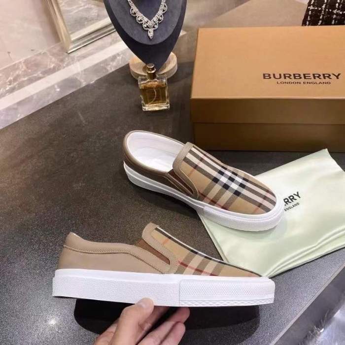 Women and Men B*urberry Top Sneaker CL 20230820-9