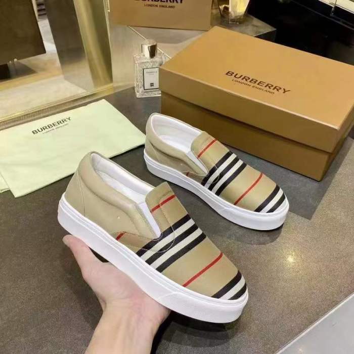 Women and Men B*urberry Top Sneaker CL 20230820-3