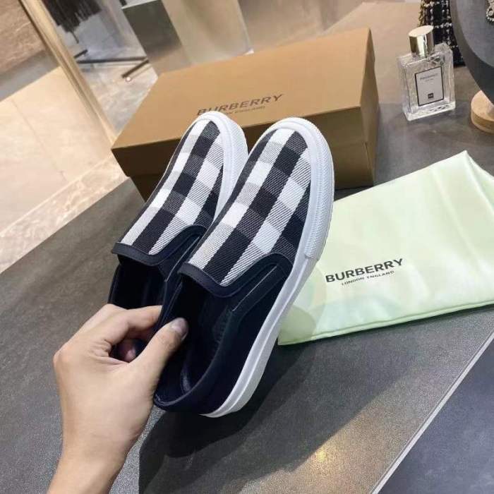 Women and Men B*urberry Top Sneaker CL 20230820-7