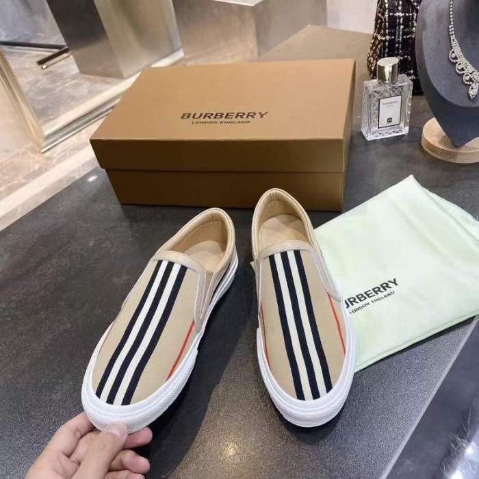 Women and Men B*urberry Top Sneaker CL 20230820-13