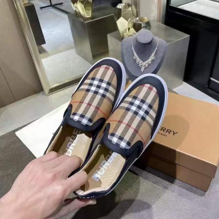Women and Men B*urberry Top Sneaker CL 20230820-2