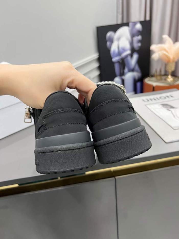 Men and Women P*rada Top Sneakers Low CL 20230825-3