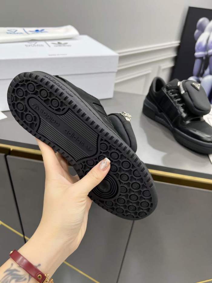 Men and Women P*rada Top Sneakers Low CL 20230825-3