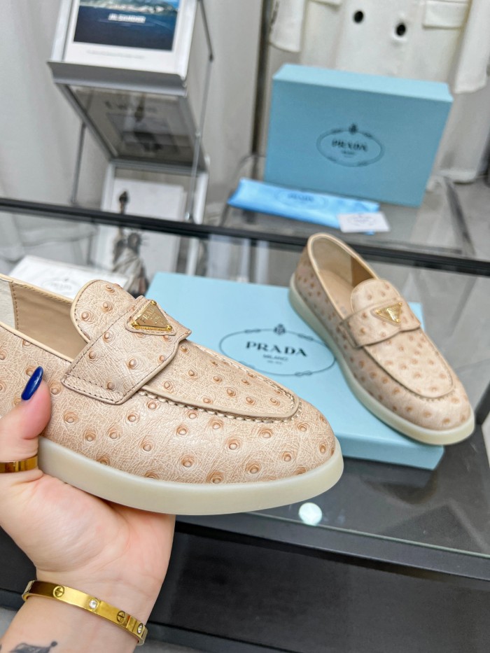 P*rada Top Loafer CL 23030831-90