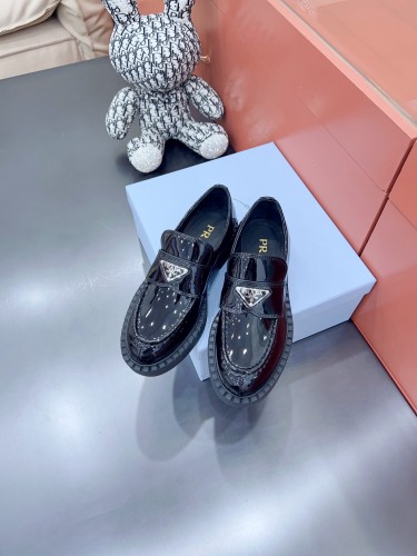 P*rada Top Loafer CL 23030831-25