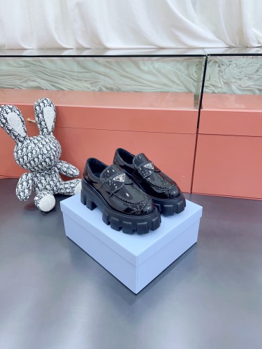P*rada Top Loafer CL 23030831-16