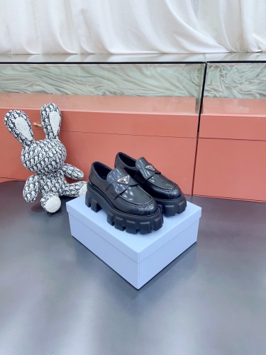 P*rada Top Loafer CL 23030831-26