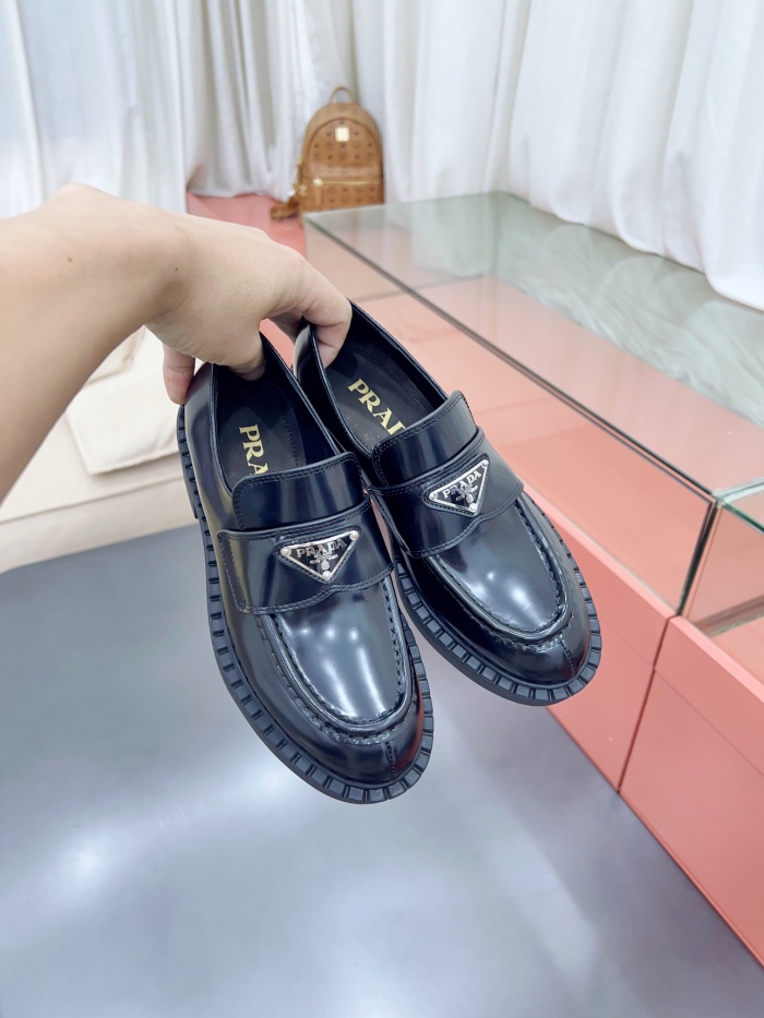 P*rada Top Loafer CL 23030831-24