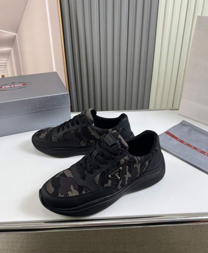 P*rada Top Sneakers Low CL 20230831-32