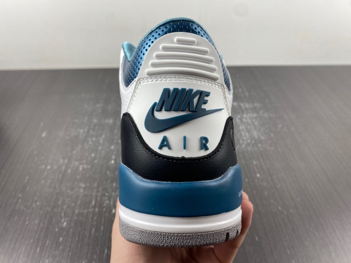 Air Jordan 3 Fragment 136064-660