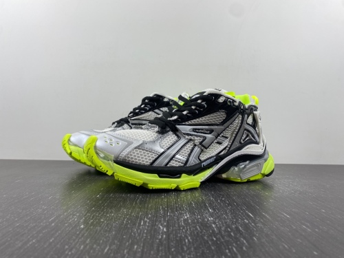 B*alenciaga runner AM 20230905-5