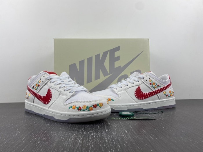SB Dunk Low Decon N7 Opti Yellow University Red FD6951-700