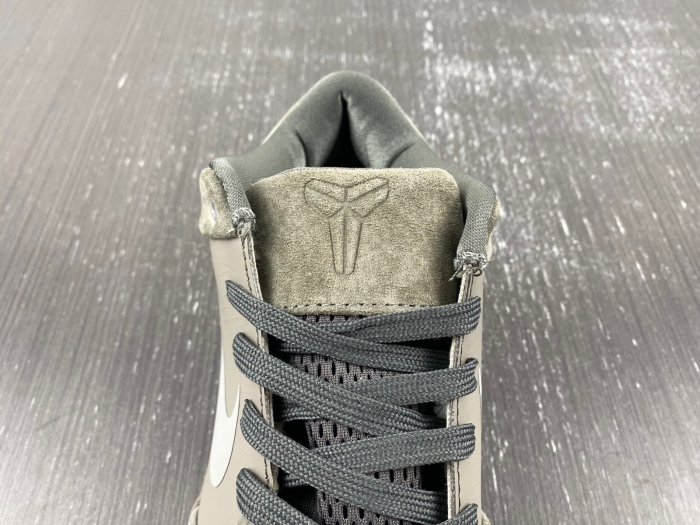 Kobe 4 Black Mamba Collection Fade to Black  869450-005