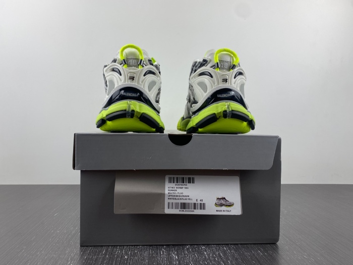 B*alenciaga runner AM 20230905-5